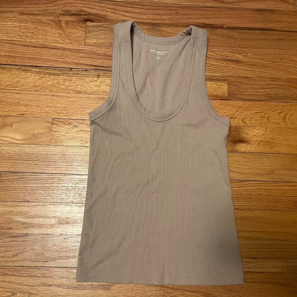 90’s tank topIt is in great condition(no holes,... - Picture 1 of 3